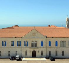 سفير قطر من بكركي: نتمنى السلام للبنان وان تعود الحياة فيه