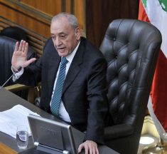 الرئيس نبيه بري : لم يعد يجدي لبنان واللبنانيين بيانات الشجب والإدانة ما ينقذ لبنان ويحرر أرضه ويحصنه في مواجهة العدوانية الإسرائيلية الوحدة الوطنية ثم الوحدة الوطنية 