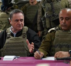 وزير دفاع “إسرائيل” يهاجم عون ويتوعد الشيخ نعيم قاسم وحزب الله ويقول: سنحرق لبنان.. ولن يكون هناك وقف للنار