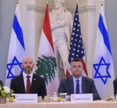 وفد لبنان التفاوضي غادر الى واشنطن