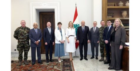 الرئيس عون خلال استقباله وزيرة الخارجية والدفاع الإيرلندية : لبنان يرحّب بقوة أوروبية بديلة لليونيفيل ويطالب بوقف الاعتداءات الإسرائيلية